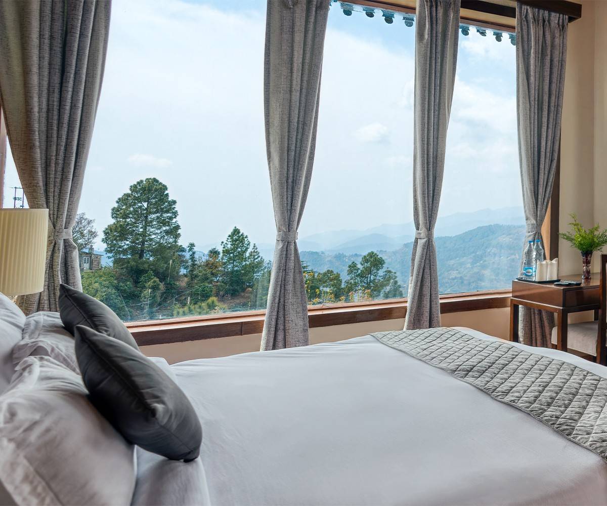 Room With Stunning Hill Views