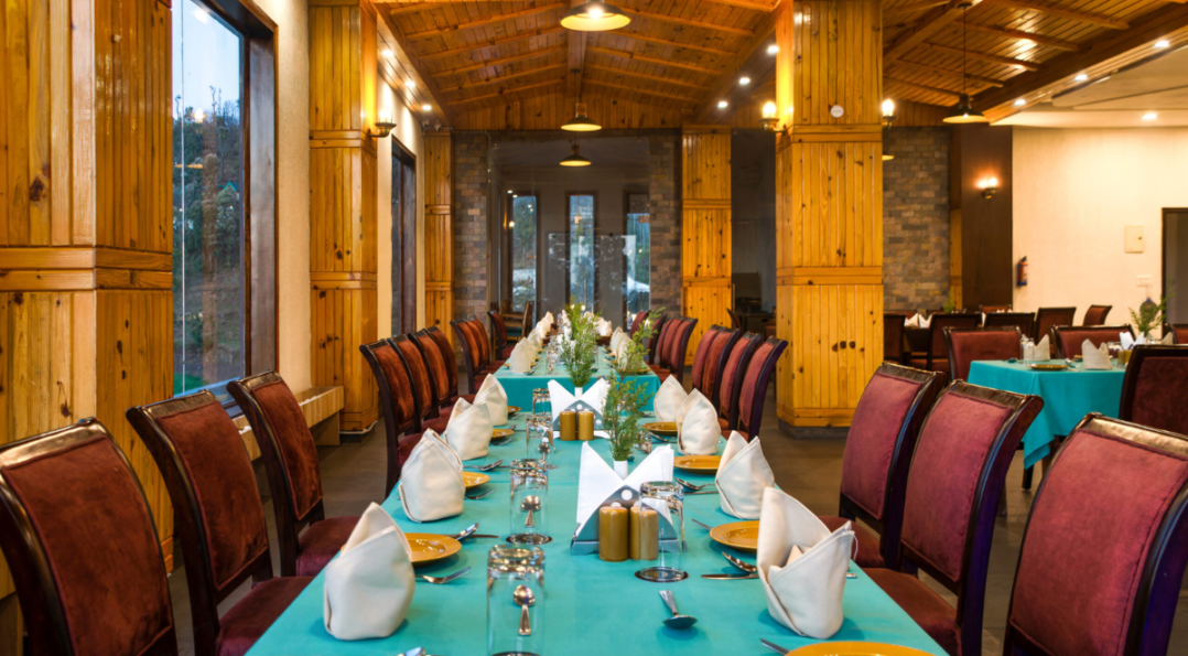 Luxury dinning hall in Mukteshwar